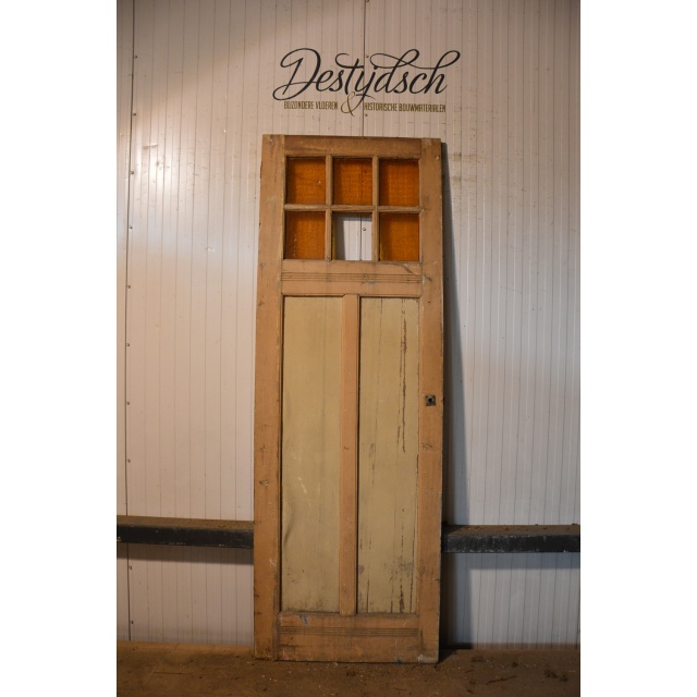 GL 486 Paneeldeur met glas