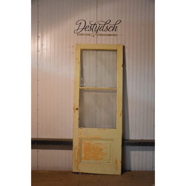 GL 510 Paneeldeur met glas