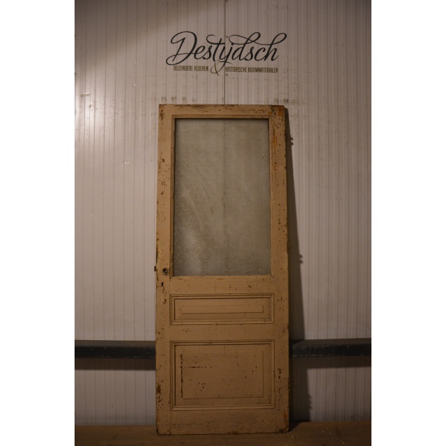 Oude drievaks paneeldeur 