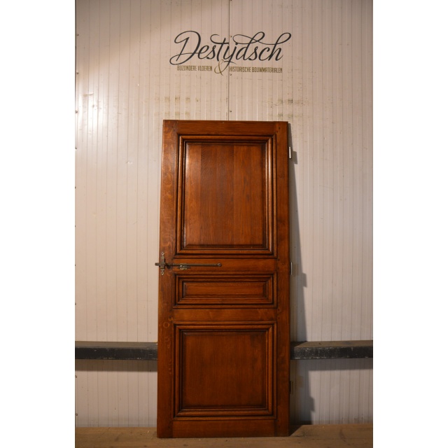 Oude opdek paneeldeur 