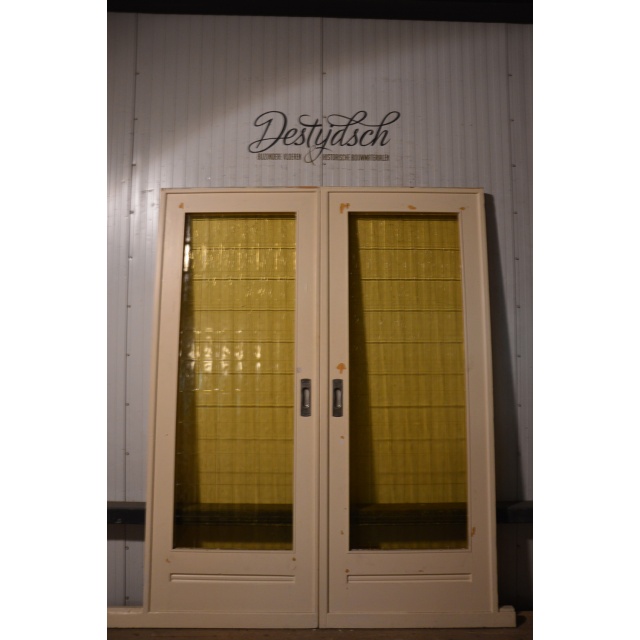 Set oude deuren met glas    
