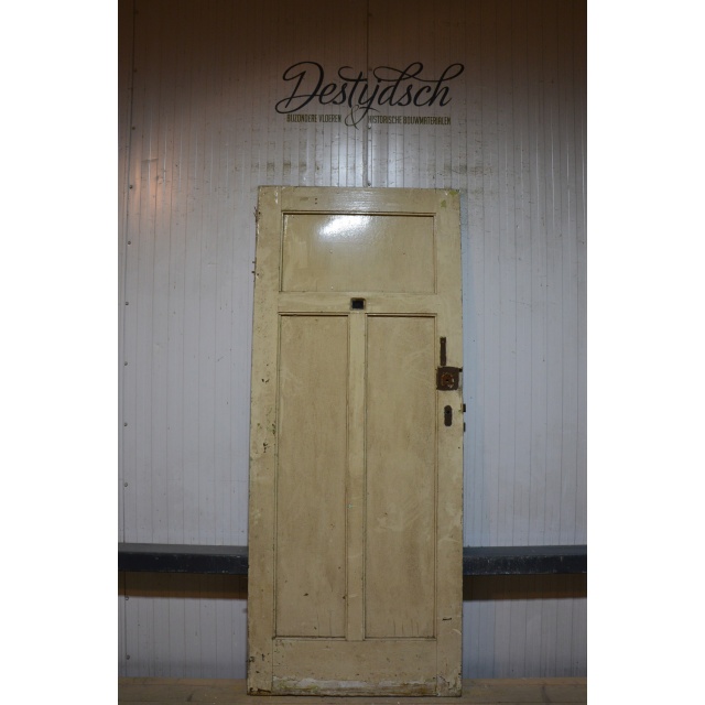 Oude drievaks paneeldeur 