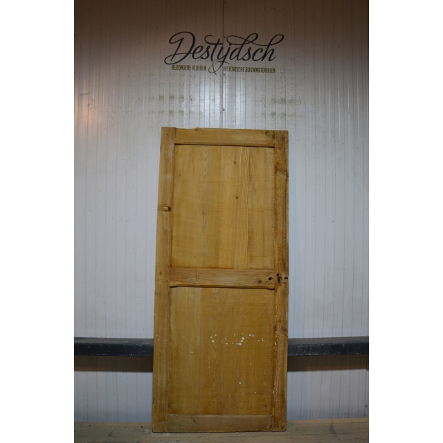 Oude geloogde deur    