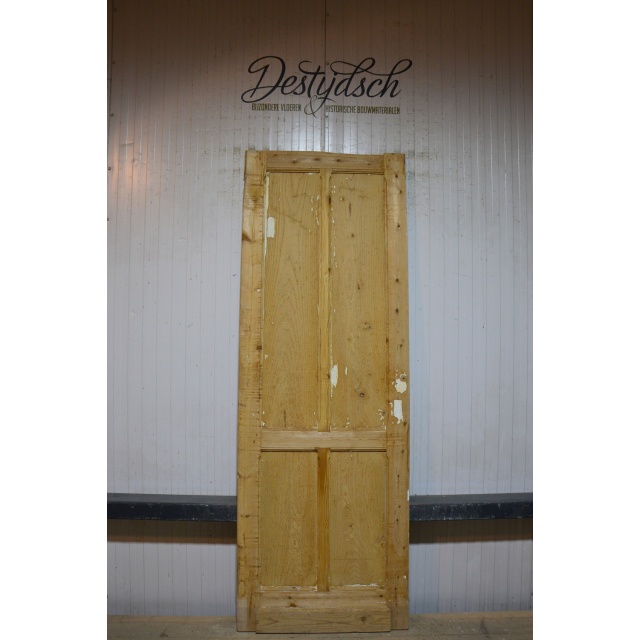 Oude geloogde deur       