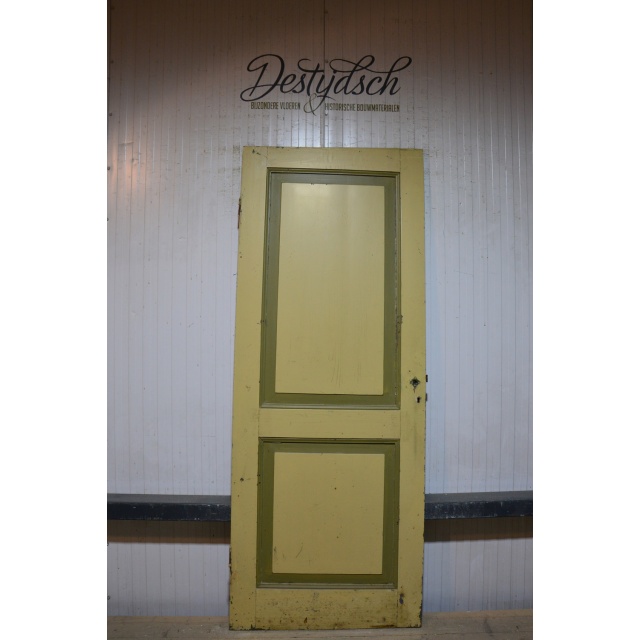 Oude tweevaks paneeldeur                