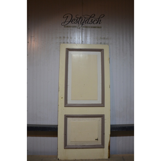 Oude tweevaks paneeldeur                