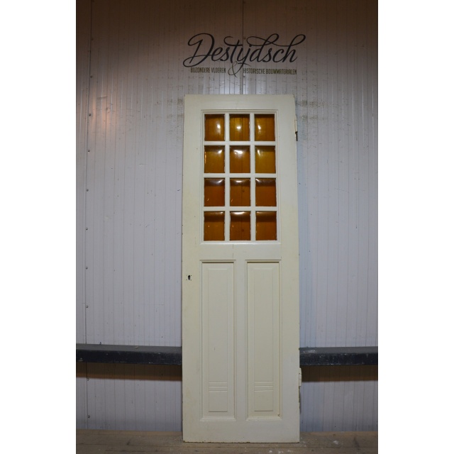 Oude drievaks paneeldeur met glas 