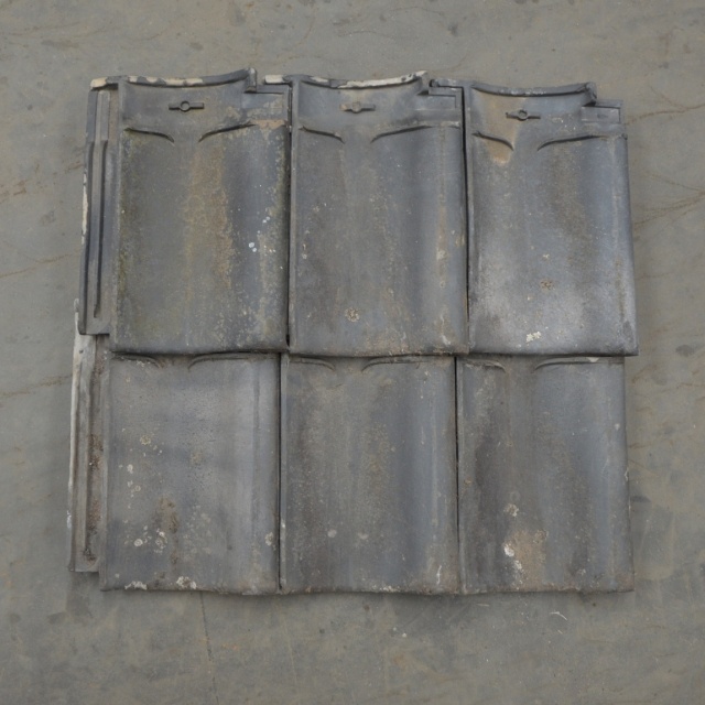 Verbeterde Hollandse dakpannen blauwgesmoord 