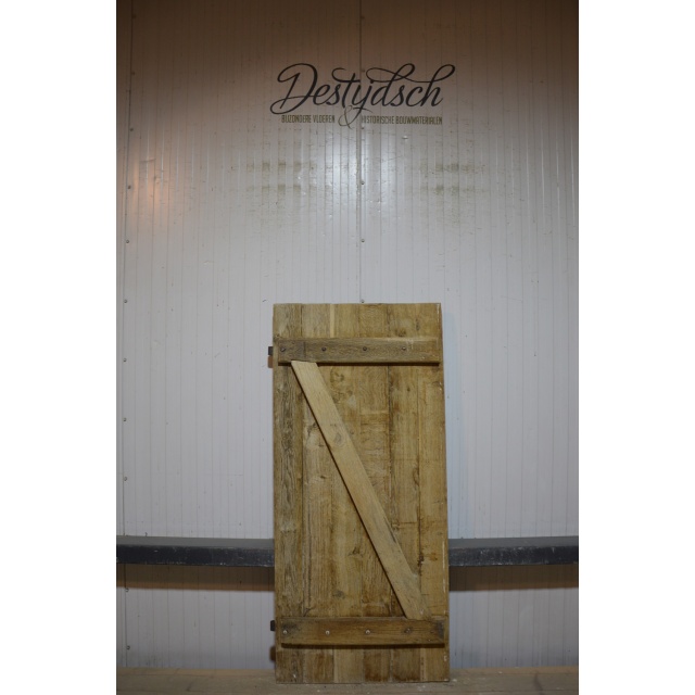 Oude geloogde eiken luik