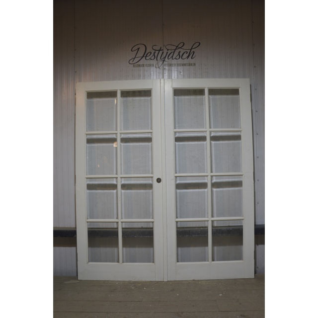 Set oude deuren met glas 