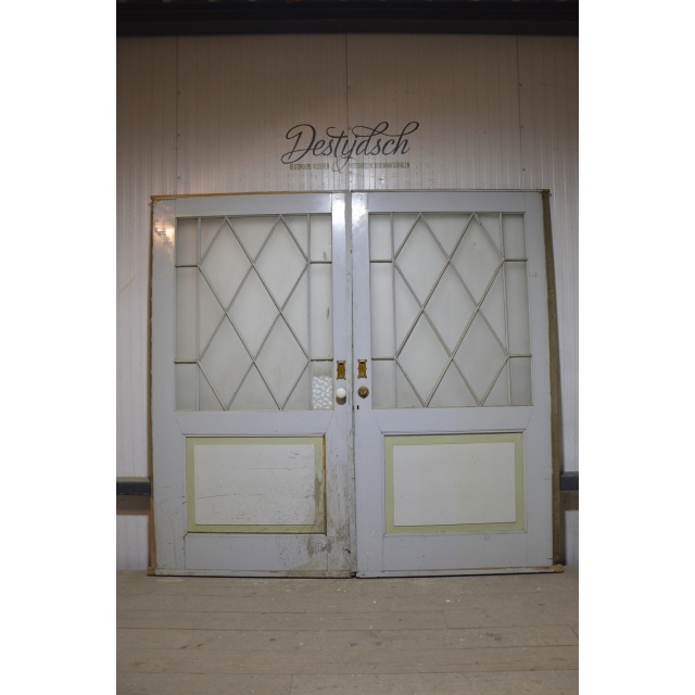 Set oude deuren met glas 