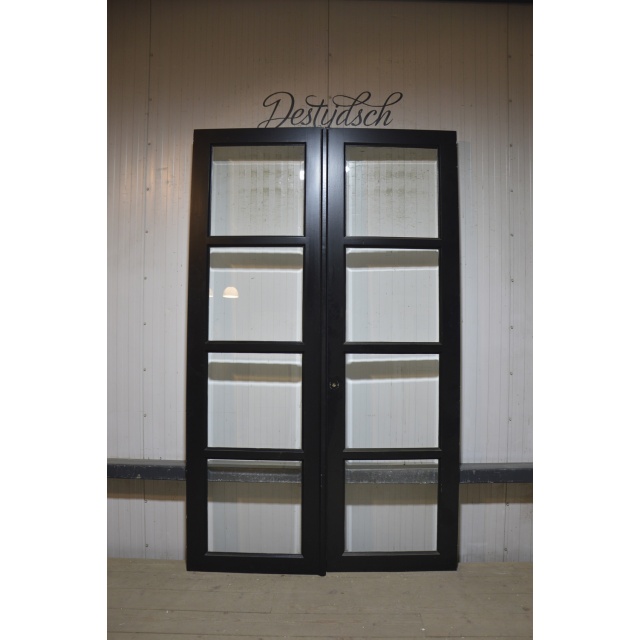 Set oude deuren met glas 