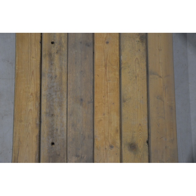 oude grenen planken met v-groef