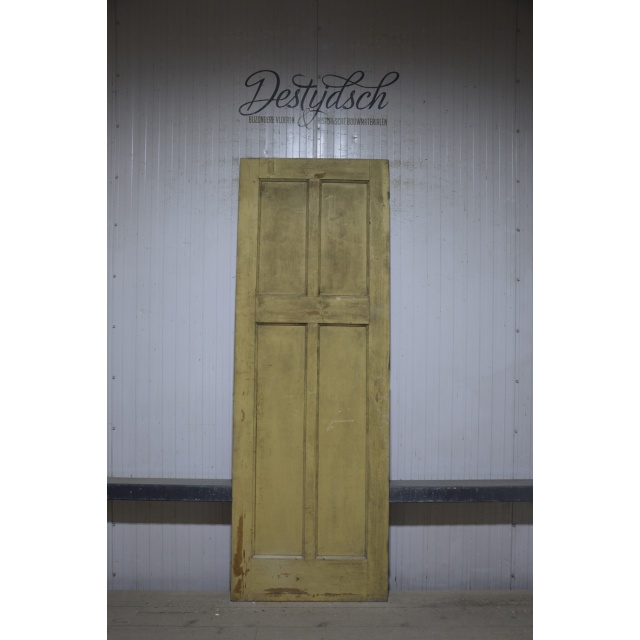 Oude Bruijnzeeldeur met 4 staande vakken