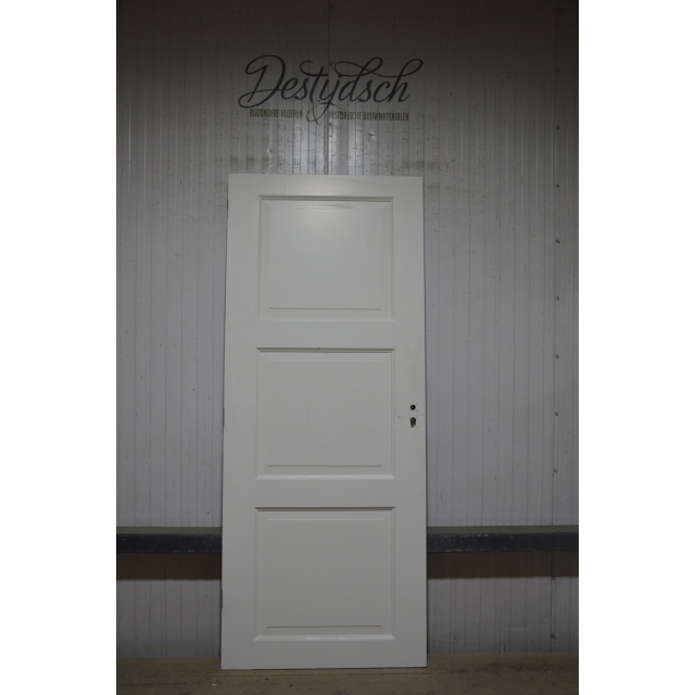 Oude drievaks paneeldeur 