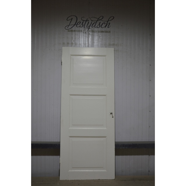 Oude drievaks paneeldeur 