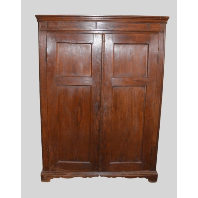 Authentieke houten tweedeurskast 